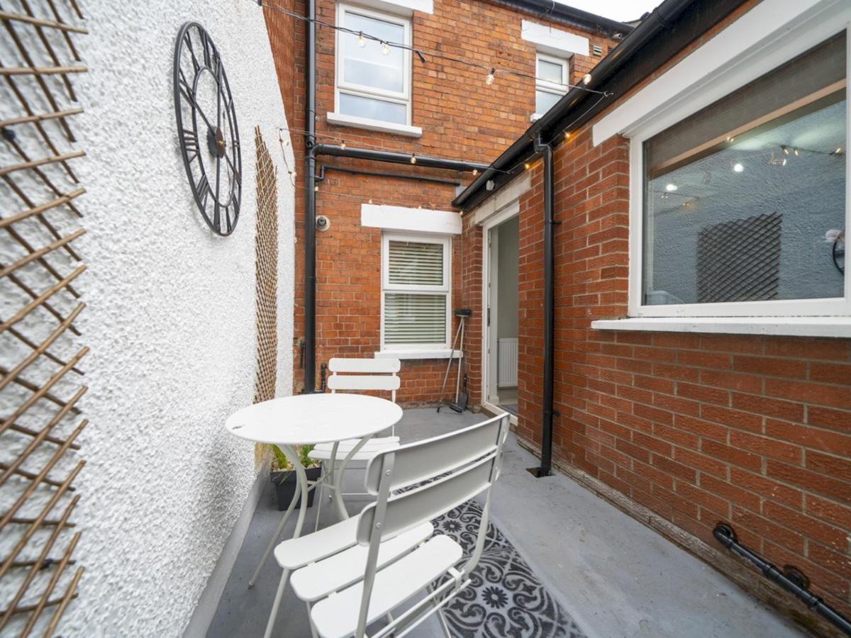 Pass The Keys 58 Lw Ave Stunning 2Br Terrace Top Location Lots Nearby Белфаст Экстерьер фото