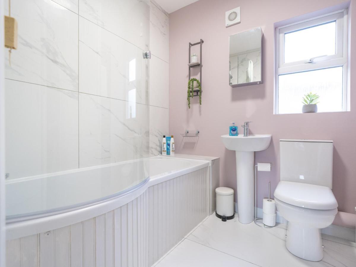 Pass The Keys 58 Lw Ave Stunning 2Br Terrace Top Location Lots Nearby Белфаст Экстерьер фото